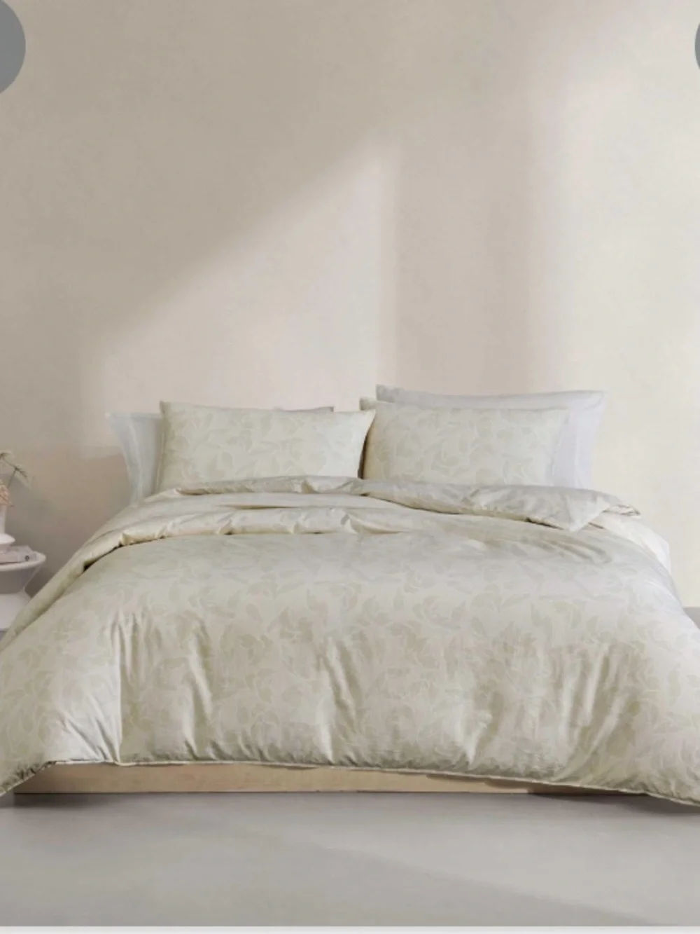 Calvin Klein King Duvet Cover Set, 3 Piece Bed Set  (Yellow Leaves), Beige, NWT